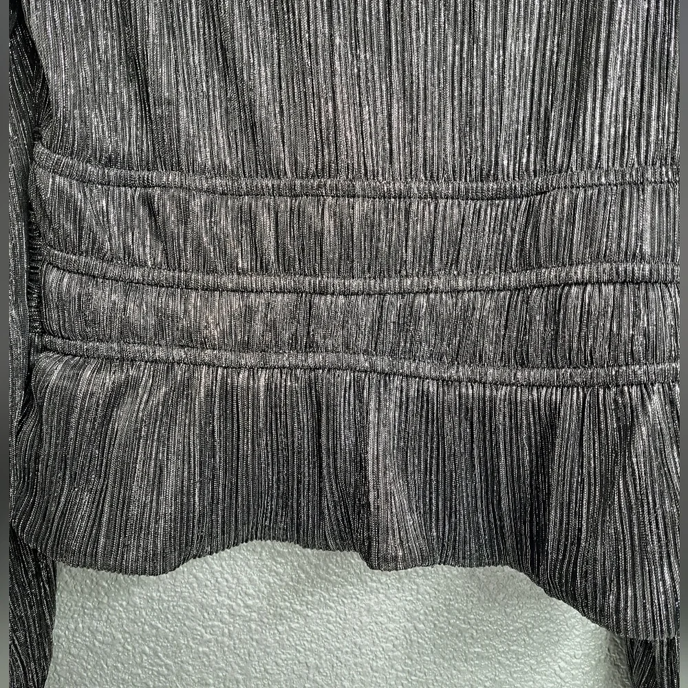 Sofia Vergara Metallic Cropped Blouse Size XL